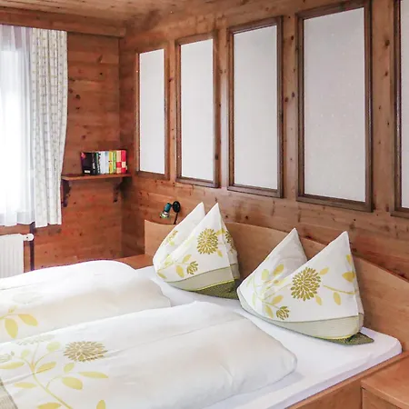 Muehlbach A H Apartment